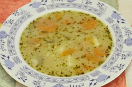 Bramborová lahůdková polévka s ječnými kroupy – Snadné Česko recept, zvládnete za 30 - 45 minut